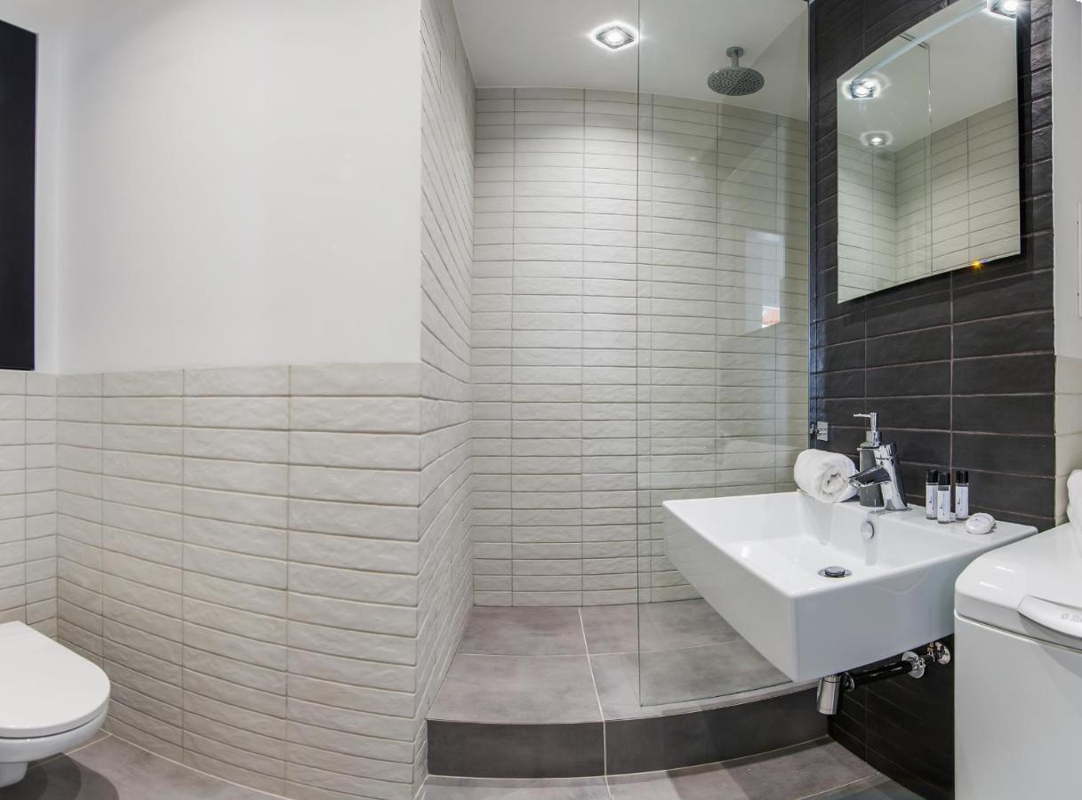 Dworzec Centralny P&O Serviced Apartments Warszawa Exteriör bild