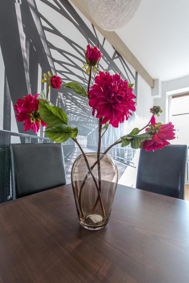 Dworzec Centralny P&O Serviced Apartments Warszawa Exteriör bild